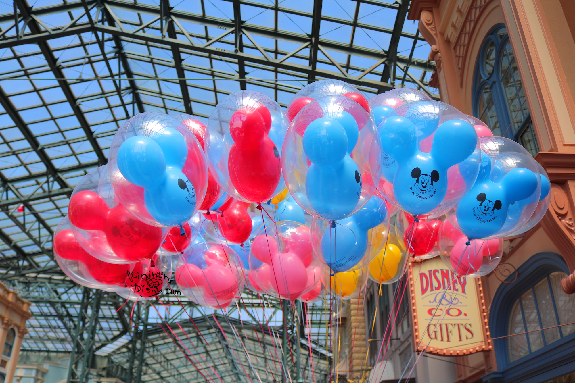 Tdr36周年 大注目のカラフルな風船 東京ディズニーランド ミッキーバルーン 気になるディズニーブログ